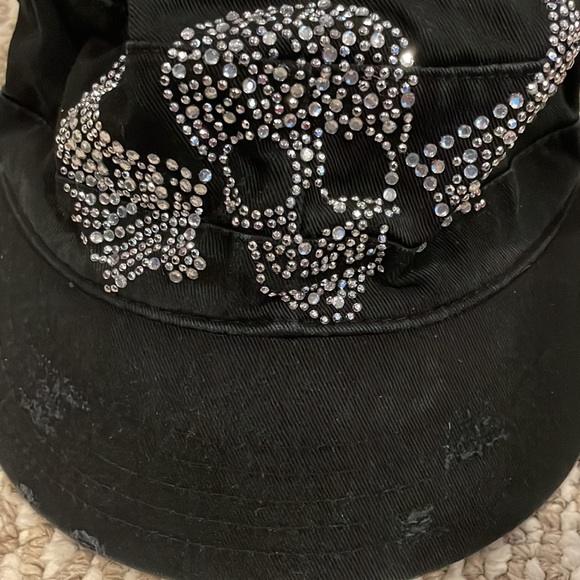 Hat - Picture 2 of 4